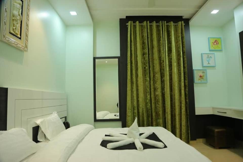 Amor Hotel Gangānagar Eksteriør bilde